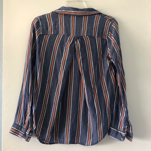 Universal Thread- Button Down - Picture 2 of 4